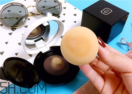 玻兒蕾絲氣墊cc霜浮粉嗎_玻兒蕾絲氣墊cc霜飛粉嗎 玻兒蕾絲氣墊cc霜浮粉嗎_玻兒蕾絲氣墊cc霜飛粉嗎