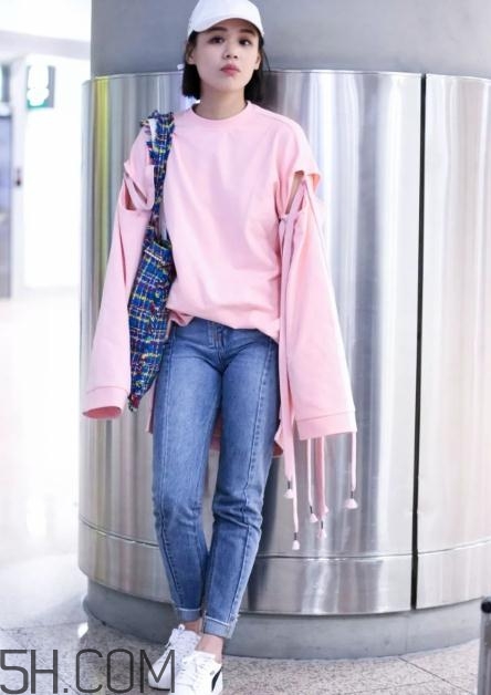 粉色衛(wèi)衣怎么搭配？粉色衛(wèi)衣搭配圖片