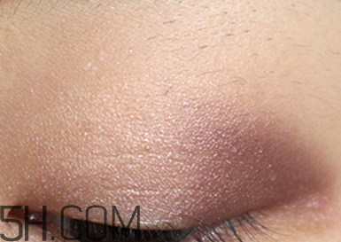 迪奧五色眼影盤新款試色 迪奧五色眼影盤產(chǎn)品測(cè)評(píng) 迪奧五色眼影盤新款試色 迪奧五色眼影盤產(chǎn)品測(cè)評(píng)