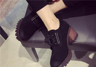 翻毛皮鞋發(fā)白怎么辦？翻毛皮鞋發(fā)亮怎么辦？