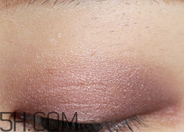 迪奧五色眼影盤新款試色 迪奧五色眼影盤產(chǎn)品測(cè)評(píng) 迪奧五色眼影盤新款試色 迪奧五色眼影盤產(chǎn)品測(cè)評(píng)