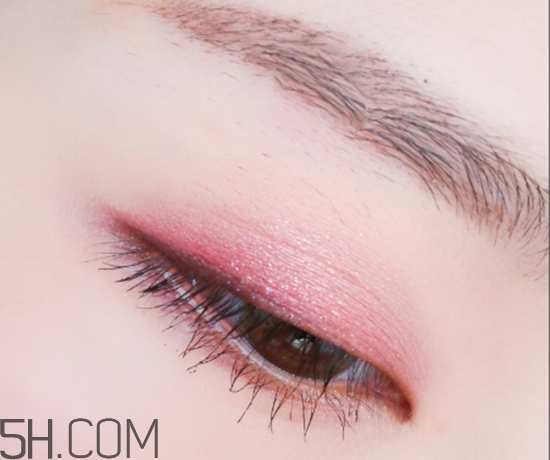 桃花妝眼影是什么顏色？眼影排行榜10強