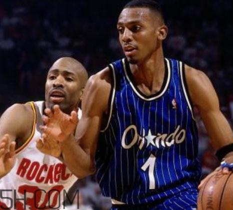 nike little posite one hey penny涂鴉噴發(fā)售時間_多少錢？