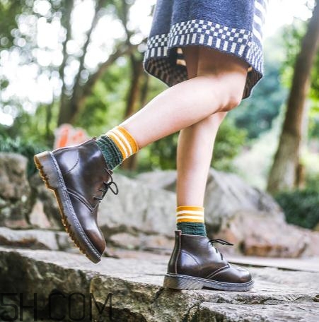 馬丁靴可以跑步嗎？馬丁靴可以爬山嗎？