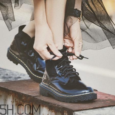 馬丁靴可以跑步嗎？馬丁靴可以爬山嗎？