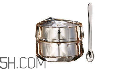 眼霜哪個(gè)牌子效果好 眼霜哪個(gè)牌子好用 眼霜哪個(gè)牌子效果好 眼霜哪個(gè)牌子好用