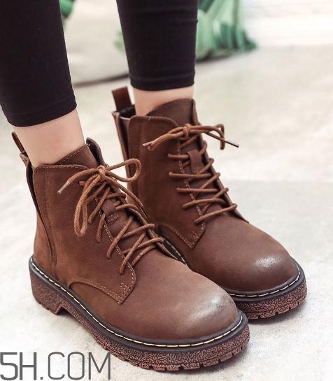 馬丁靴里面怎么清洗？馬丁靴里褪色怎么辦？