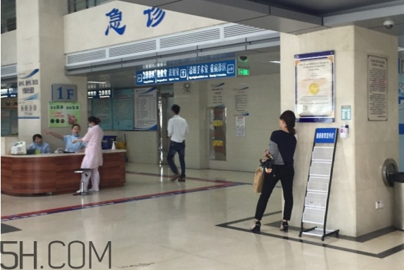 腰間盤突出掛什么科室？腰間盤突出癥狀表現