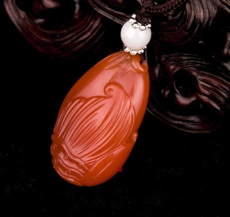 南紅瑪瑙會越戴越紅嗎？南紅瑪瑙會越戴越亮嗎？