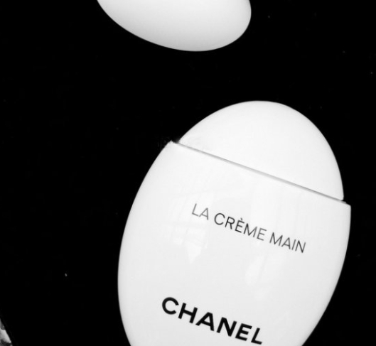 香奈兒la creme main護(hù)手霜怎么用？香奈兒鵝卵石護(hù)手霜評測