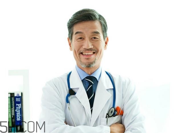 冠心病為什么會(huì)惡心？冠心病為什么左手會(huì)麻？