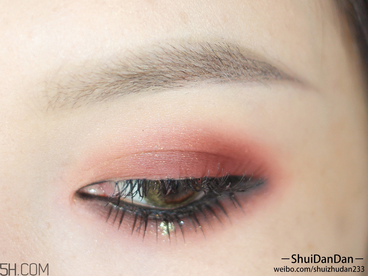 kat von d眼影腮紅兩用餅怎么用 kat von d眼影腮紅兩用餅怎么用