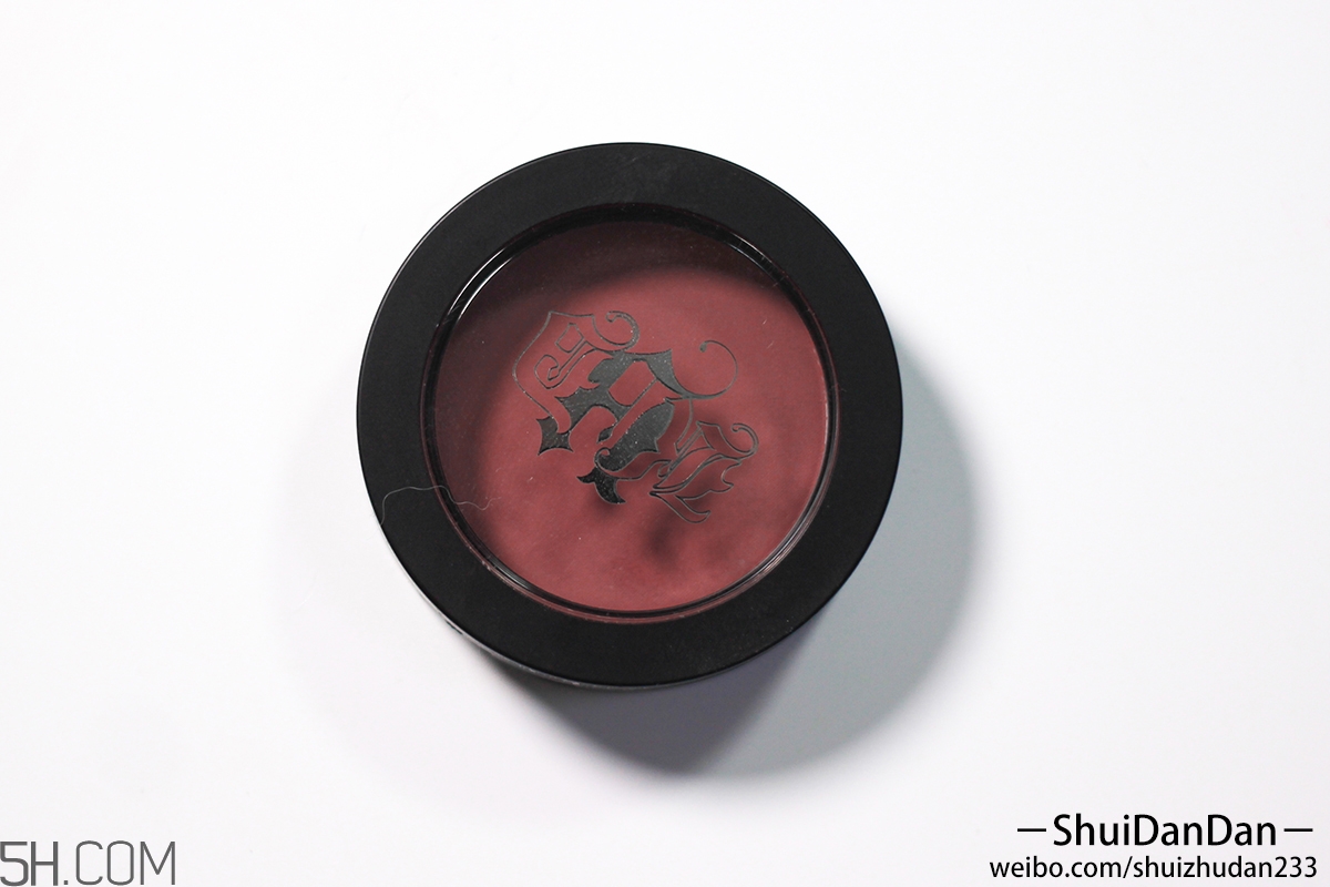 kat von d眼影腮紅兩用餅怎么用 kat von d眼影腮紅兩用餅怎么用