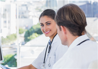 冠心病應(yīng)該掛什么科室？冠心病應(yīng)該做哪些檢查？