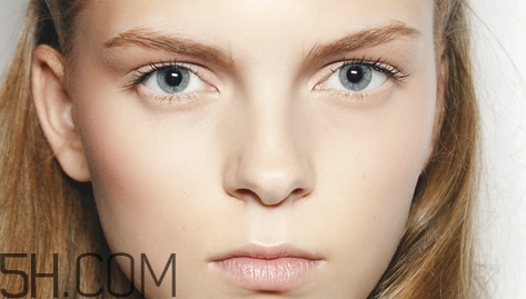 腮紅啞光好還是珠光好？怎樣挑選適合自己的腮紅？