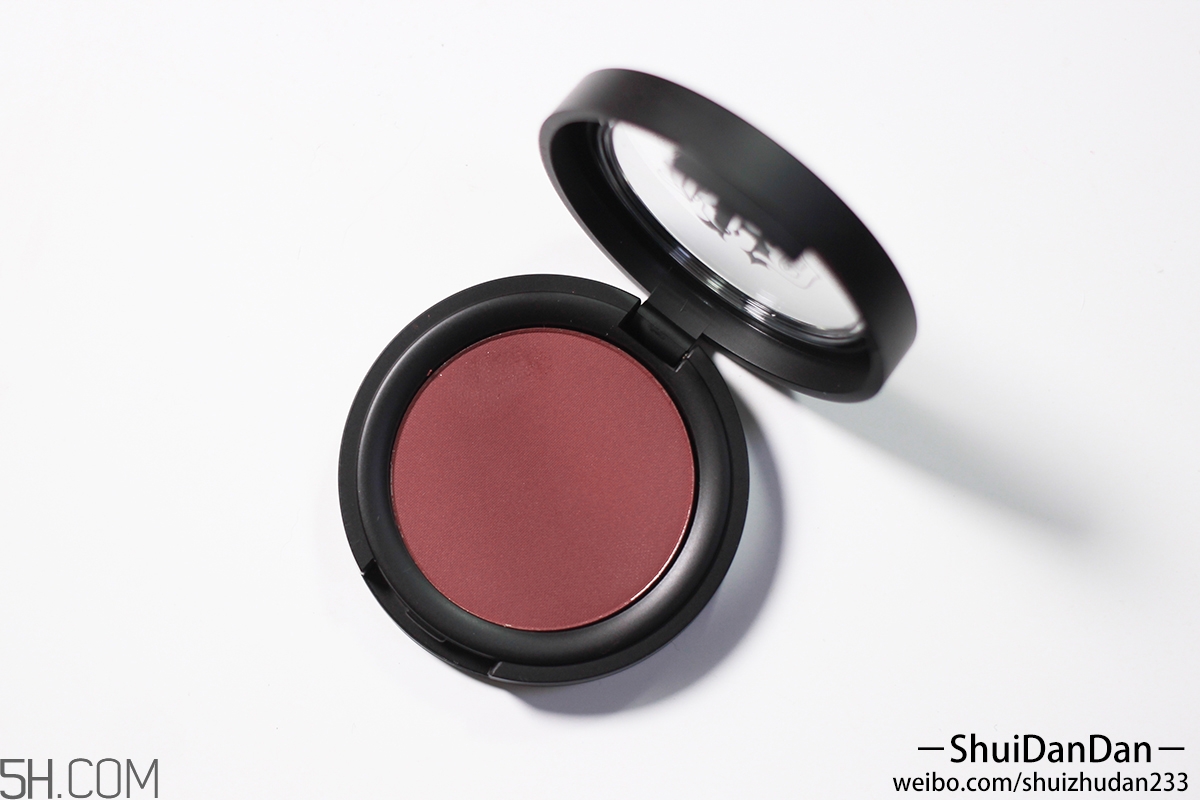 kat von d眼影腮紅兩用餅怎么用 kat von d眼影腮紅兩用餅怎么用