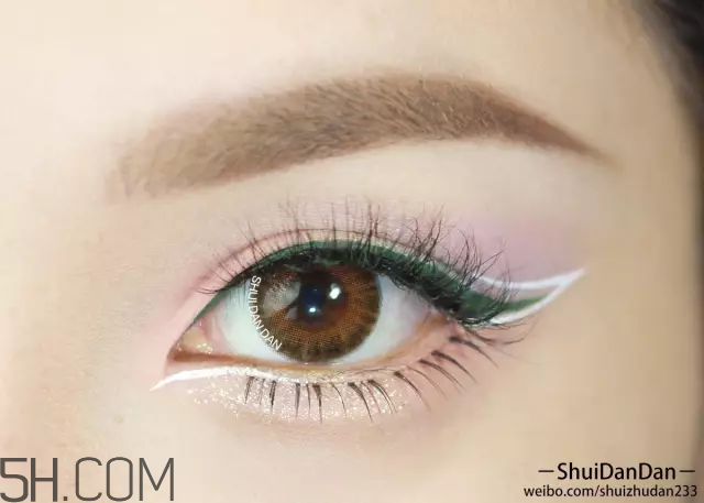 zoeva queens guard眼影盤試色 zoeva眼影盤使用評測 zoeva queens guard眼影盤試色 zoeva眼影盤使用評測