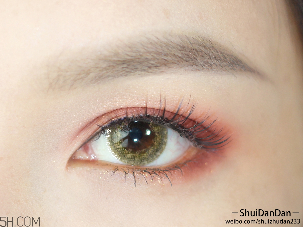 kat von d眼影腮紅兩用餅怎么用 kat von d眼影腮紅兩用餅怎么用