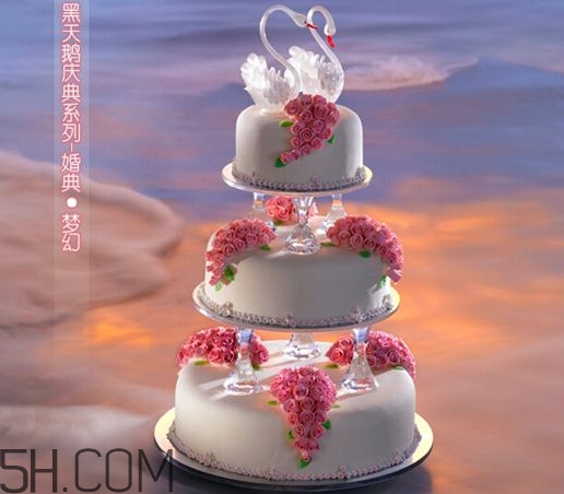 黑天鵝蛋糕是哪里的？黑天鵝蛋糕是好利來(lái)的嗎？