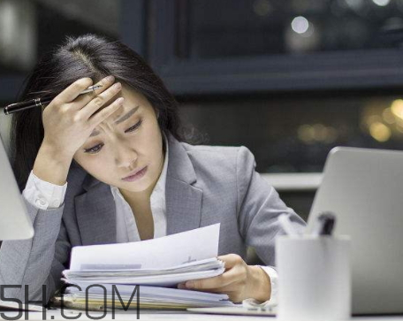 女生說(shuō)加班怎么回 女生說(shuō)在加班怎么安慰