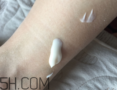 悅木之源白毫銀針身體乳怎么樣?悅木之源身體乳好用嗎? 悅木之源白毫銀針身體乳怎么樣?悅木之源身體乳好用嗎?