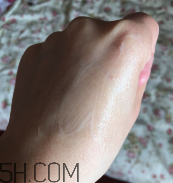 悅木之源白毫銀針身體乳怎么樣?悅木之源身體乳好用嗎? 悅木之源白毫銀針身體乳怎么樣?悅木之源身體乳好用嗎?