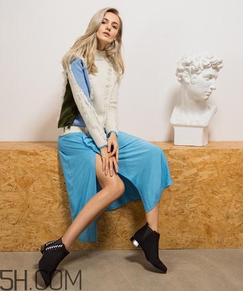 達芙妮鞋子貴嗎？達芙妮鞋子偏大嗎？