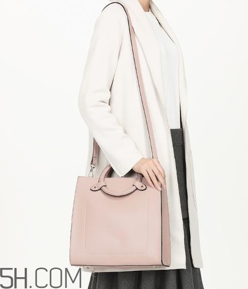 達(dá)芙妮包包什么檔次？達(dá)芙妮包包質(zhì)量好嗎？