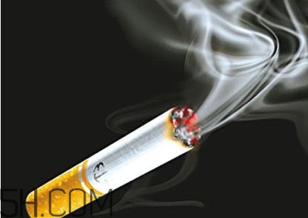 常吸二手煙會(huì)導(dǎo)致煙癮嗎？離抽煙者多遠(yuǎn)能減少二手煙危害