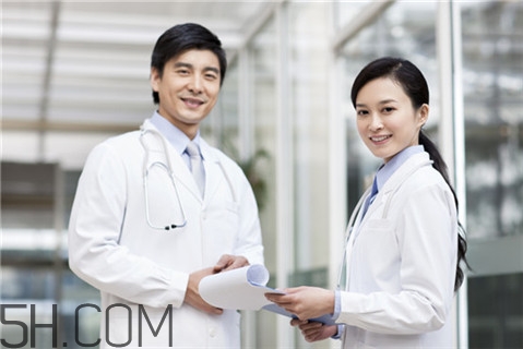 濕疹跟艾滋病有關(guān)系嗎？全身濕疹是艾滋病嗎？