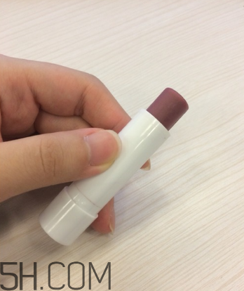 balea櫻桃潤唇膏好用嗎？balea櫻桃潤唇膏多少錢？