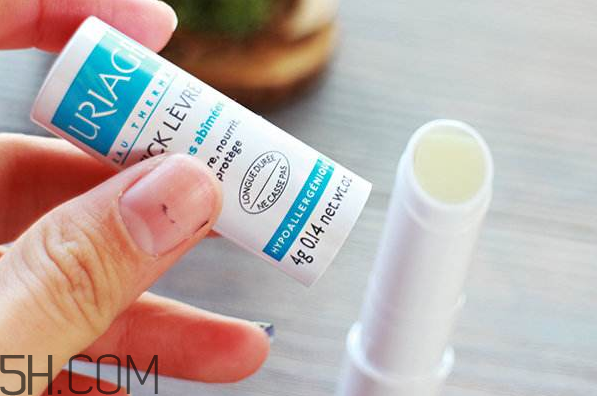 依泉柔潤(rùn)護(hù)唇膏好用嗎？依泉柔潤(rùn)護(hù)唇膏多少錢(qián)？