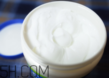 絲塔芙致潤(rùn)保濕霜怎么樣？絲塔芙致潤(rùn)保濕霜好用嗎？