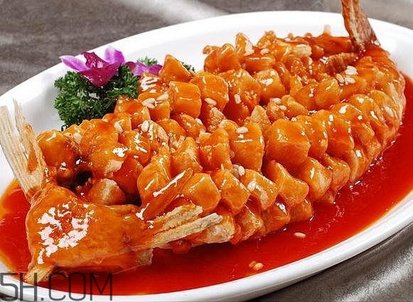 松鼠魚為什么叫松鼠魚？松鼠魚是什么魚做的