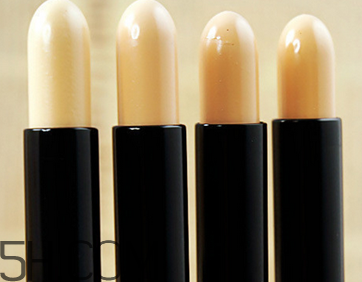 遮瑕膏需要卸妝嗎？遮瑕筆和遮瑕膏哪個(gè)好？