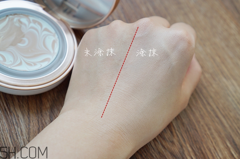 愛(ài)敬氣墊21號(hào)和23號(hào)哪個(gè)好？愛(ài)敬氣墊粉色和白色的區(qū)別？