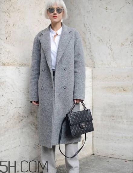 灰色大衣怎么搭配？灰色大衣穿搭圖片
