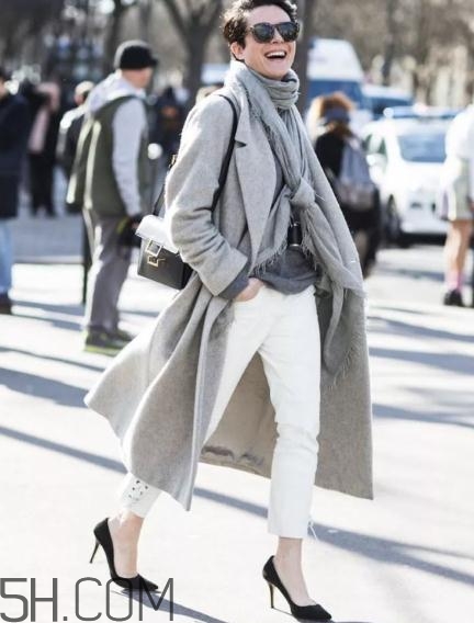 灰色大衣怎么搭配？灰色大衣穿搭圖片