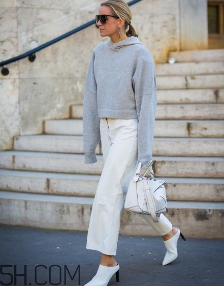 冬天穿闊腿褲配什么鞋子？冬天闊腿褲搭配鞋子圖片