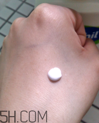 絲塔芙保濕潤膚乳嬰兒能用嗎？絲塔芙潤膚乳怎么樣？