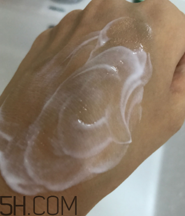 絲塔芙保濕潤膚乳嬰兒能用嗎？絲塔芙潤膚乳怎么樣？