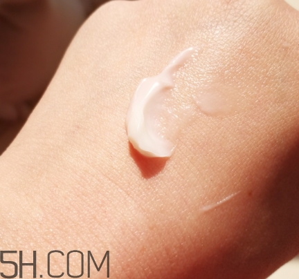 雅詩(shī)蘭黛萬(wàn)能面霜成分 雅詩(shī)蘭黛萬(wàn)能面霜功效 雅詩(shī)蘭黛萬(wàn)能面霜成分 雅詩(shī)蘭黛萬(wàn)能面霜功效