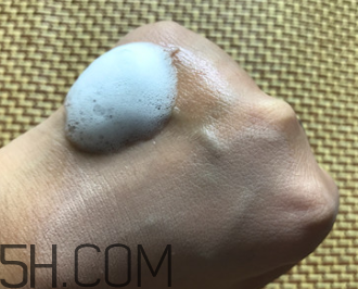 絲塔芙泡沫潔面乳怎么用？泡沫潔面乳用法