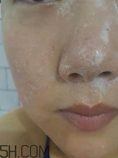絲塔芙泡沫潔面乳怎么用？泡沫潔面乳用法