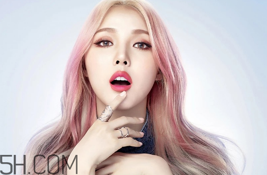 怎樣化妝可以把眼袋遮住些？蘭芝遮瑕筆測(cè)評(píng)