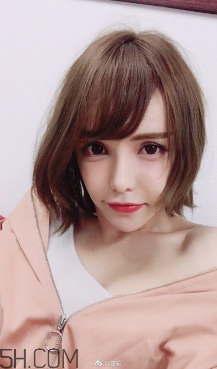 女人說(shuō)嘖嘖是什么意思？女生發(fā)消息嘖嘖代表什么