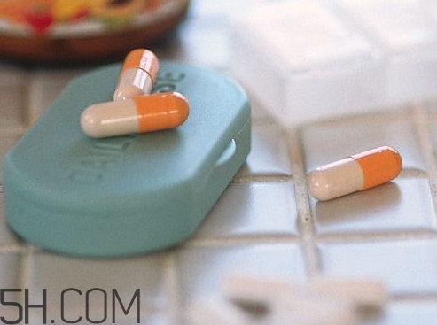 頭孢是飯前吃還是飯后吃？頭孢不能和什么一起吃