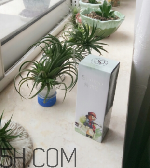 詩碧曼美白輕盈隔離霜成分_產(chǎn)品評測 詩碧曼美白輕盈隔離霜成分_產(chǎn)品評測