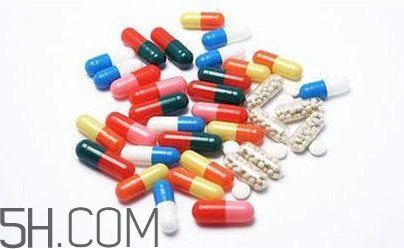 頭孢可以和甲硝銼一起吃嗎？頭孢可以和退燒藥一起吃嗎