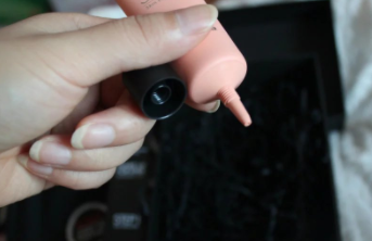 玫珂菲STEP1妝前乳怎么樣_使用心得 玫珂菲STEP1妝前乳怎么樣_使用心得